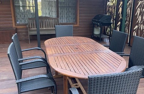 Blackheath Cottage | Hideaway, Popes Glen Views, Slow Combustion Fireplace, Ducted Gas Heating, WiFi