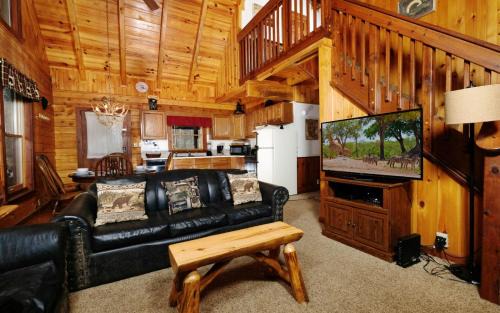 Gatlinburg - Pigeon Forge Villa | Hiding Place
