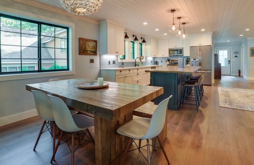 Higgins Lake House | Higgins Lake Vacation Rental w/Lake Views & Deck!
