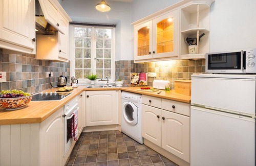 Waterhead Cottage | HIGH BORRANS, romantic in Ambleside