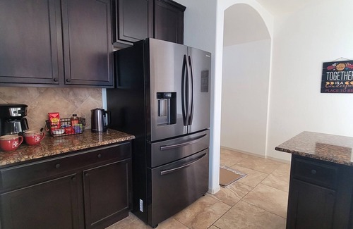 Las Cruces House | High Desert Haven: 4Rooms-Fully Stocked Kitchen, Family Friendly w/Game Room.