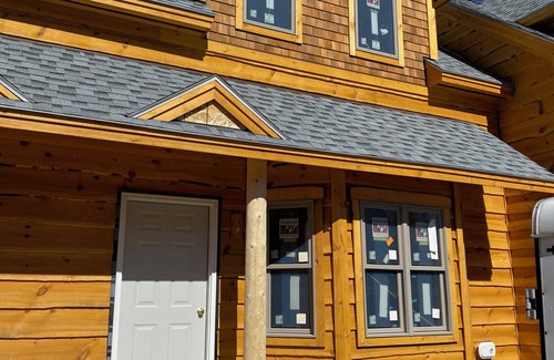 Carrabassett Valley House | High-end Ski/Golf retreat hot tub, fireplace, 4 bd rm, game rm.