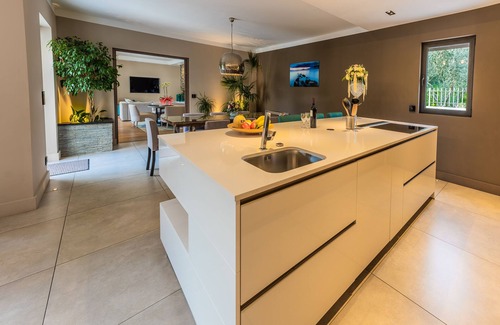Plan-de-la-Tour Villa | High-end villa with heated outdoor pool and heated indoor pool St Tropez