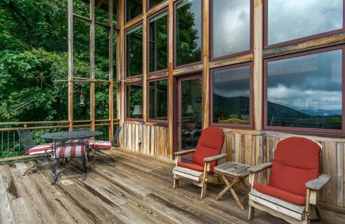 Laurel Ridge House | High Haven Breathtaking Mountain Views!