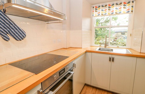 Hawes Cottage | High House