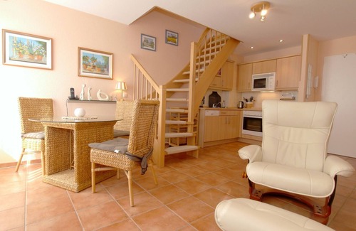 Zingst Apartment | High-quality furnished vacation apartment directly on the Baltic Sea beach!