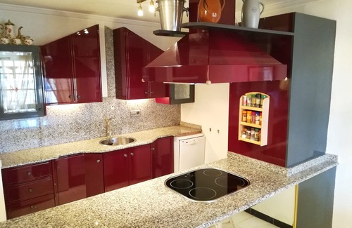 Los Altos Apartment | High quality & sun-kissed - great view over the sea, harbor & salt lakes, WiFi B1