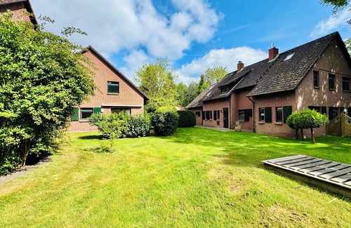 Dangast House | High-quality vacation home with large garden in TOP location! 6 pers. dogs welcome