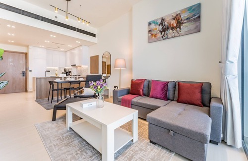 Jumeirah Village Circle Apartment | High-Rise 1BR with Community View and Large Balcony Near the Parks