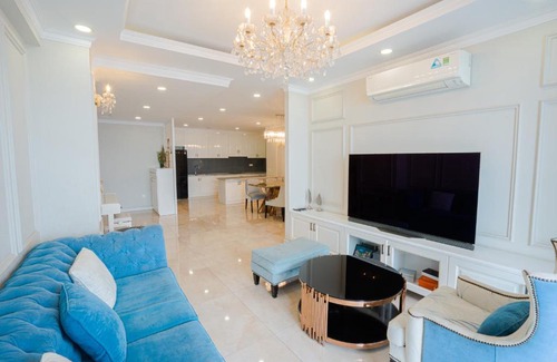 District 4 Apartment | High Rise Beautiful 2BR Apartment Central Saigon