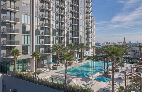 Riverwalk Fort Lauderdale Apartment | High rise condo with balcony views and night life.