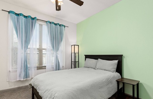 West San Antonio Apartment | High scale 3-bed apartment near Sea World, Lackland AFB
