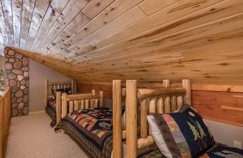 Angel Fire House | High speed internet, Views,Hot Tub, Firept, Gamerm, AF trails right behind house