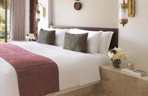 Salalah Hotel | High Tides and Good Vibes!1BR Garden View Accommodation! Onsite Pool, Beachfront