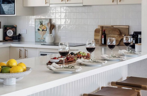 Salamander Bay House | High View Holiday House - Striking duplex with Heated pool and sea views