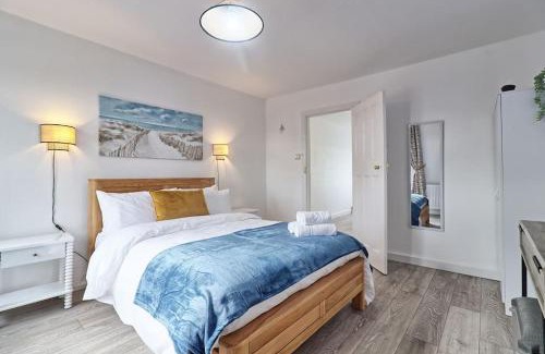 Walton on the Naze Apartment | High view house, 3 bed flat, Number 41A
