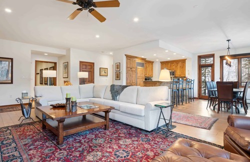 Highlands Townhomes Condo | Highalnds Lodge 303 - 3 Bedroom Residence