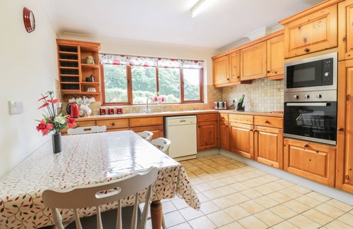 Launceston Cottage | HIGHER KERNICK FARM, pet friendly, with open fire in Launceston
