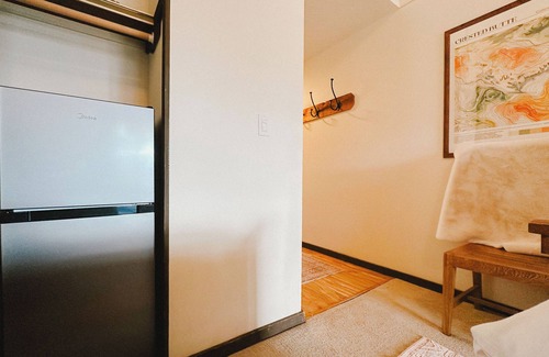 The Outlook Ski Chalet | Highest Condo in CB with Stunning Views from Porch