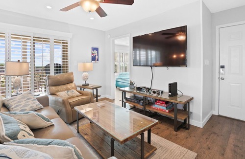 Destin Villa | Highest Rated...79-5 Star Reviews. 3/2 Top floor, Incredible Unit.