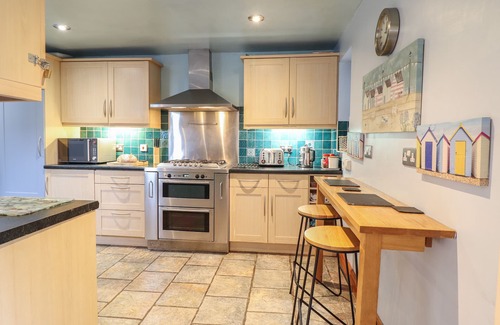 Llandudno Cottage | HIGHGATE, family friendly, country holiday cottage in Llandudno