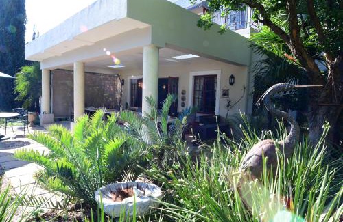 Greater Johannesburg Metropolitan Area House | Highgrove Guesthouse Sandton