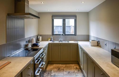 Bawdsey House | Highhouse Lodge