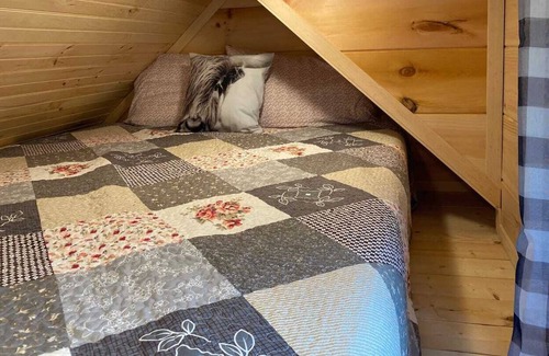 Dunlap Cottage | Highland Cottage at Little Tail Farms