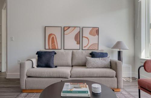 Highland Apartment | Highlands 2BR w Pool WD Gym vibrant area ATX-198