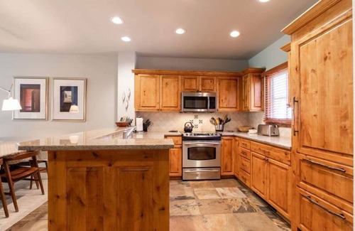 Highlands Townhomes House | Highlands Townhome Ski-In/Ski-Out off the Back Deck