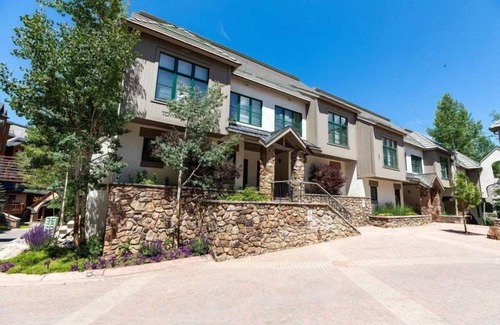 Highlands Townhomes House | Highlands Townhome Ski-In/Ski-Out off the Back Deck