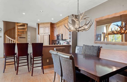 Highlands Townhomes Condo | Highlands Westview 308