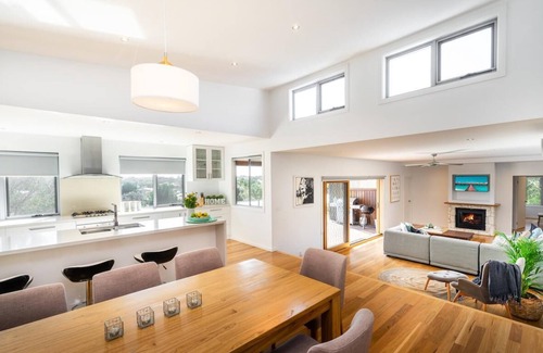 Tootgarook House | Highview - LOVE A ROOM WITH A VIEW