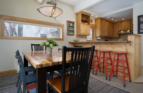 Steamboat Springs House | Hike or Bike In/Out TH w/Slope Views-Pool-HotTub-Gym-Tennis-W/D in Unit-Decks-Weekly/Monthly Deals!