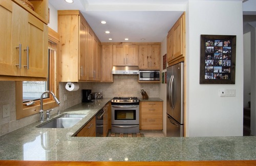 Steamboat Springs House | Hike or Bike In/Out TH w/Slope Views-Pool-HotTub-Gym-Tennis-W/D in Unit-Decks-Weekly/Monthly Deals!