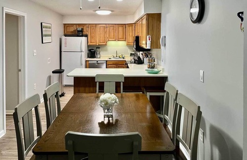 Lincoln Condo | Hike, Ski, Explore: Lincoln Condo w/Pool Access