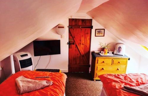 Martlesham Heath Bed & Breakfast | Hikers & Bikers Refuge