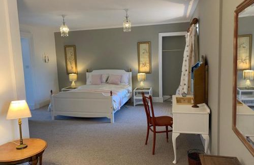 Inverness City Centre House | Hill House - Mews Town House, in a quiet private close, in the City Centre of Inverness.