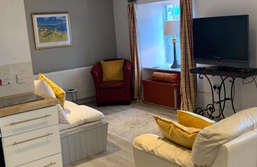 Inverness City Centre House | Hill House - Mews Town House, in a quiet private close, in the City Centre of Inverness.