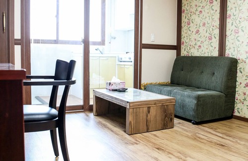 Gumi Hotel | Hill Stay Hotel Residence