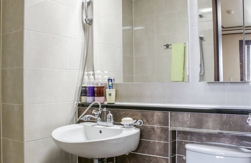 Gumi Hotel | Hill Stay Hotel Residence
