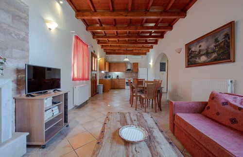 Agia Triada Villa | Hill Top villa,Splendid view,pool,Near tavern