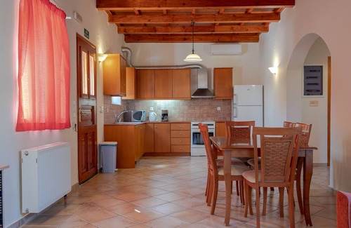 Agia Triada Villa | Hill Top villa,Splendid view,pool,Near tavern