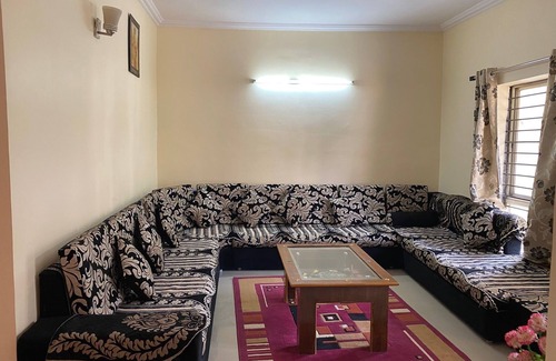 Bhopal Bed & Breakfast | Hill View Homestay