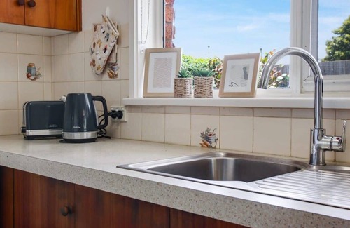 Newcomb House | Hillford Charm I Geelong CBD I Pet Friendly