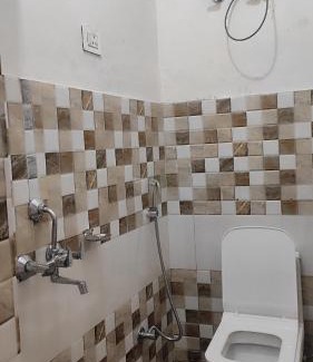 Bandrol House | Hills Paradise Home Stay