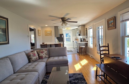Harrisonburg House | Hillside 3-bedroom bungalow 1 mile from Harrisonburg City limits, great views!