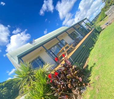 Cable Bay House | Hillside Barn