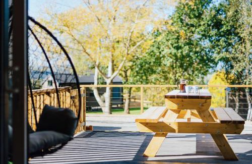 Caersws Resort | Hillside Cabin