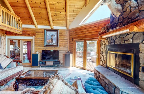 Phoenix Lake-Cedar Ridge House | Hillside cabin with spectacular views, balconies